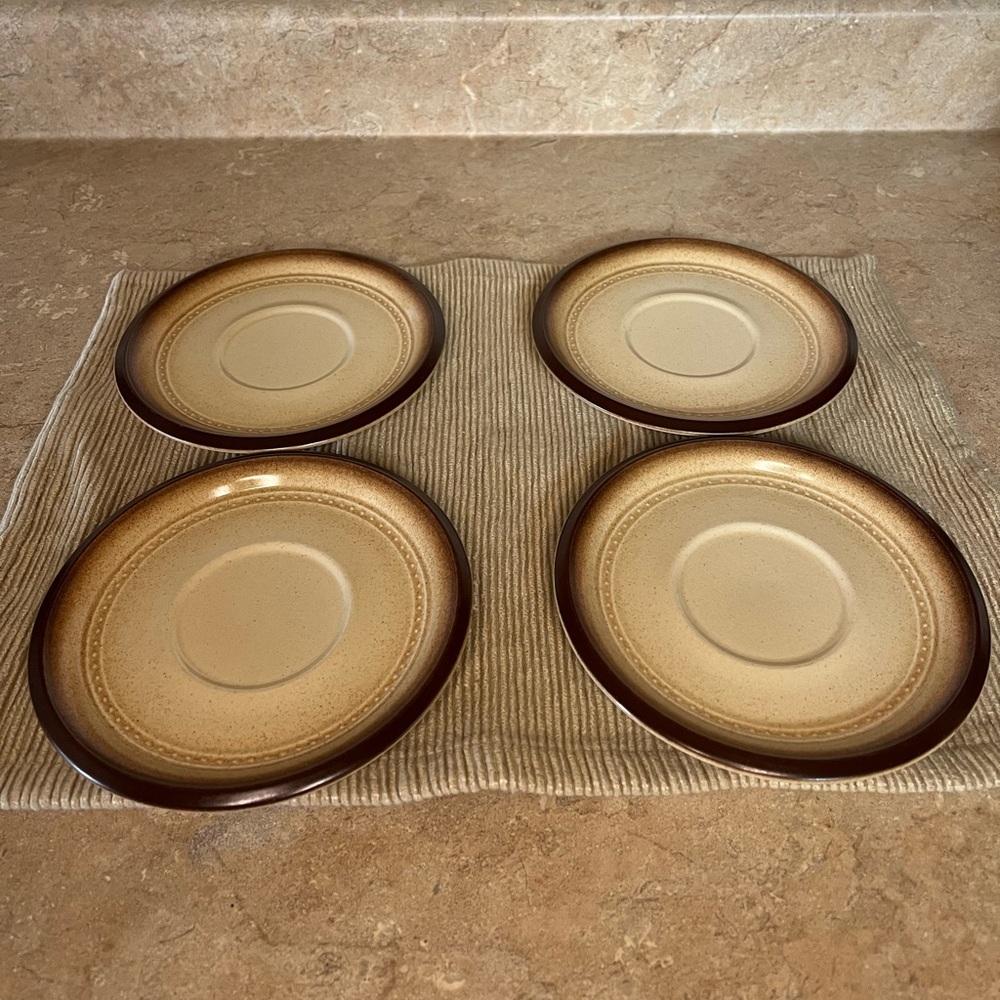 Elegant Brown and Cream Dinner Plates Set